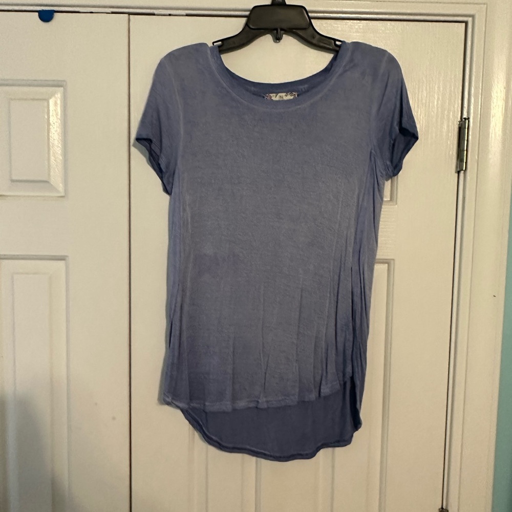 shortsleeve comfy blue top